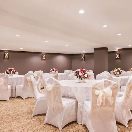 Hotel Ramada By Wyndham Alibeykoy