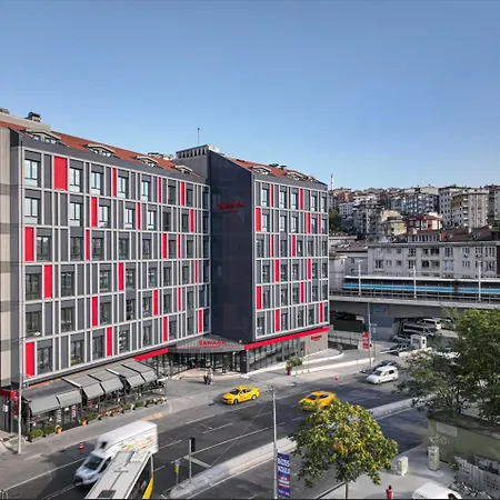 Ramada By Wyndham Alibeykoy Hotell