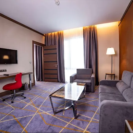 Ramada By Wyndham Alibeykoy 4* Estambul