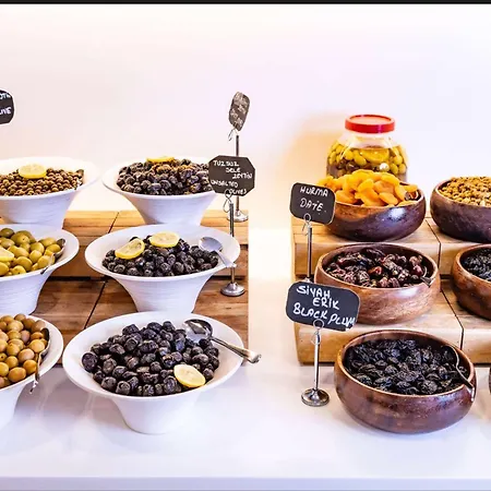 Ramada By Wyndham Alibeykoy 4*